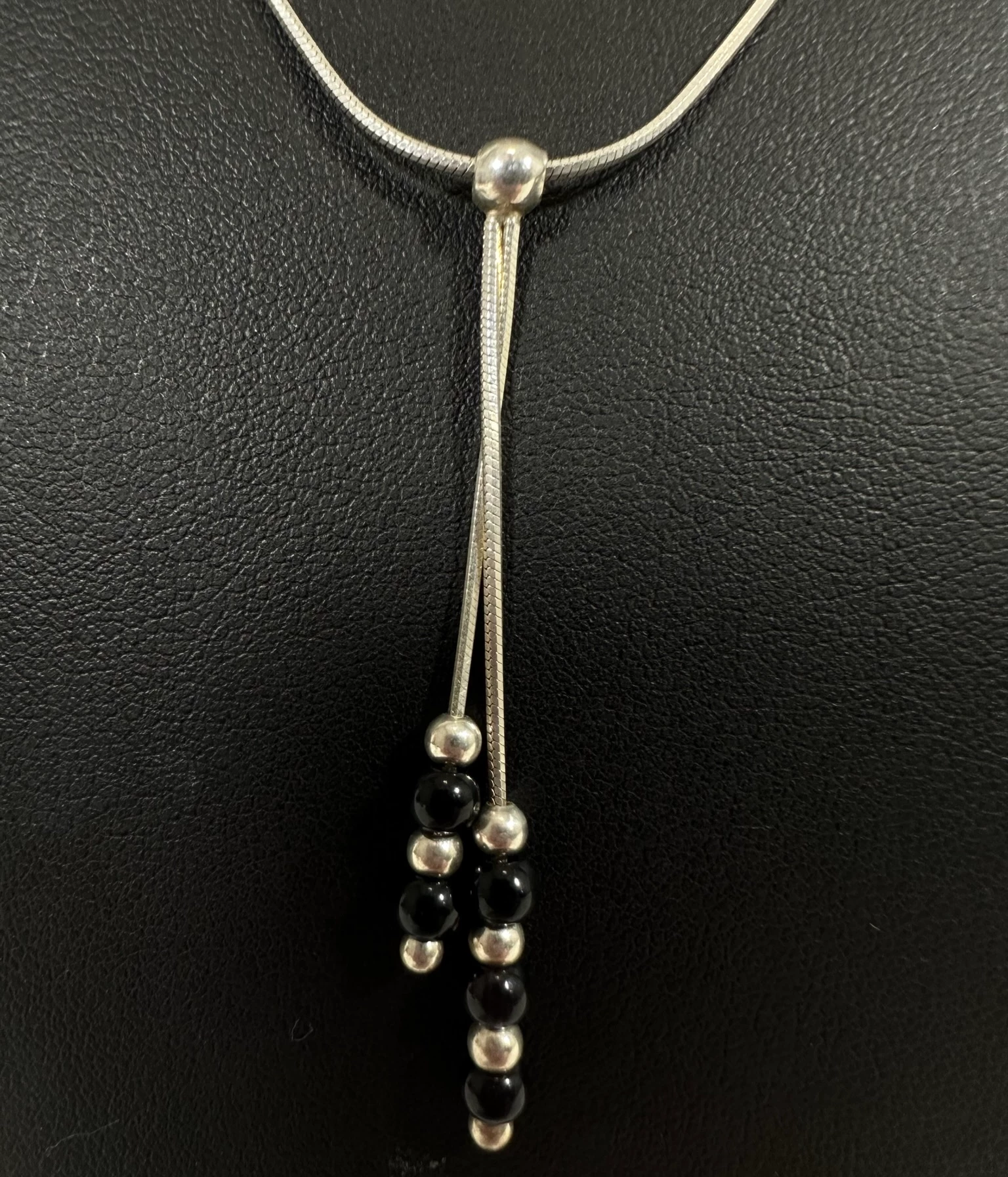 lancuszek-zmijka-z-czarnymi-kuleczkami-46g-pr925-stan-11323-2