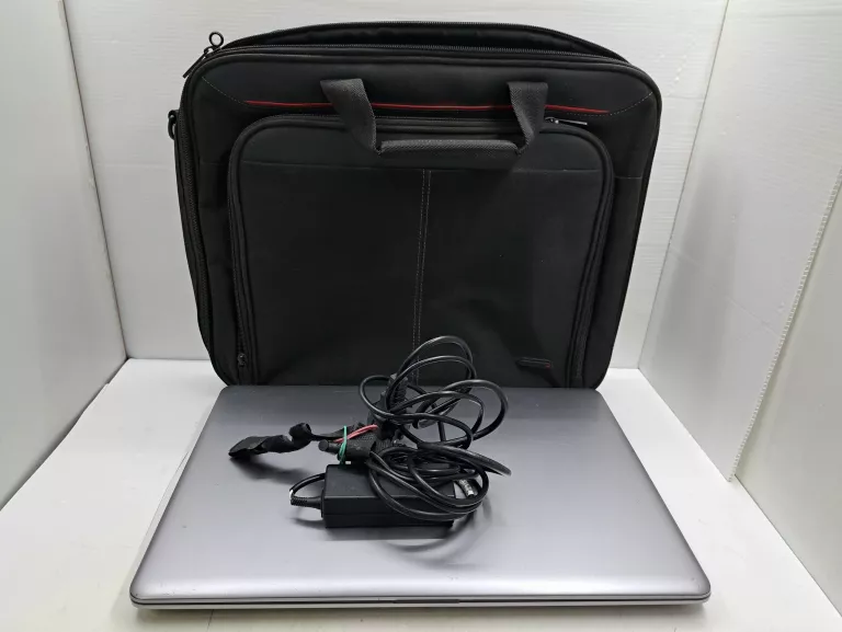 LAPTOP HP 255 G6 AMD A6/4GB RAM/ 1 TB HDD