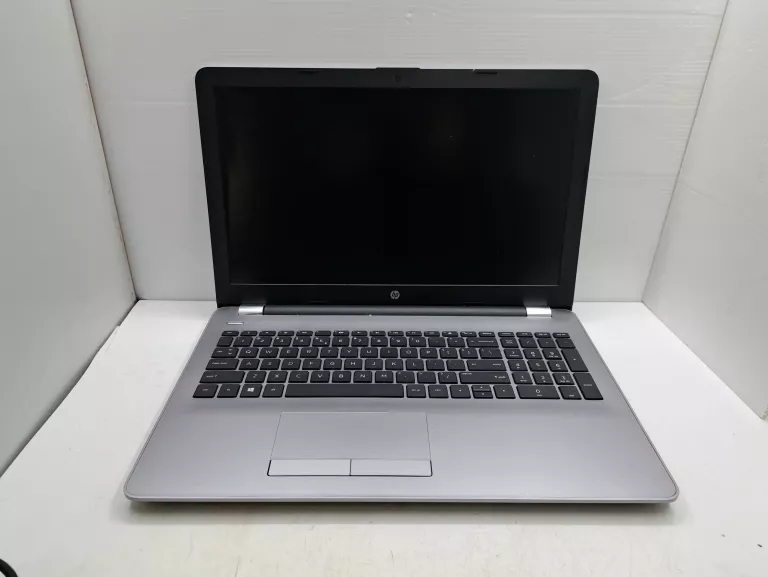 LAPTOP HP 255 G6 AMD A6/4GB RAM/ 1 TB HDD