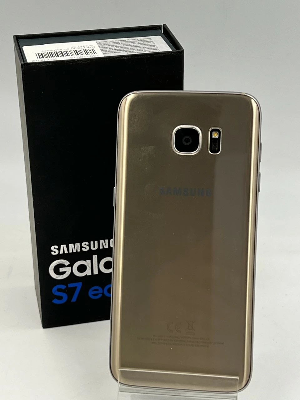 telefon-samsung-galaxy-s7-edge-zloty-typ-smartfon