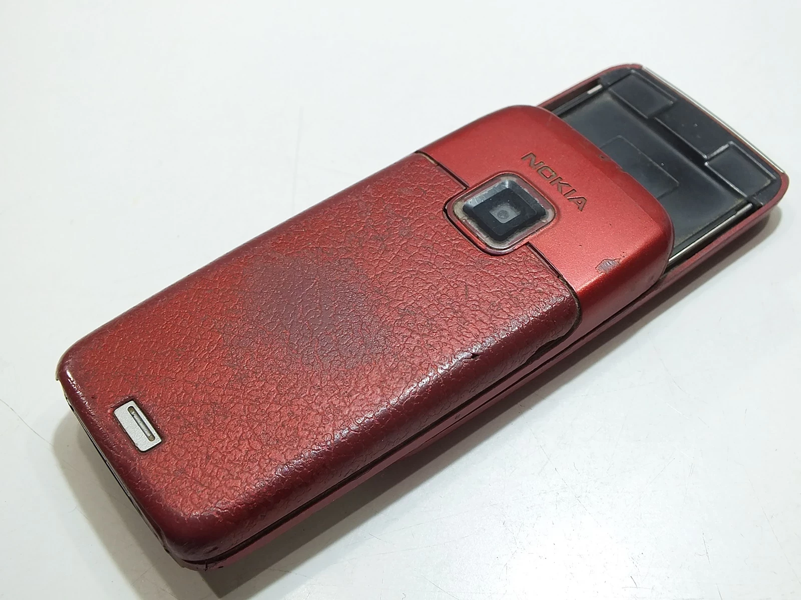 telefon-nokia-e65-1lad-kolor-czerwony