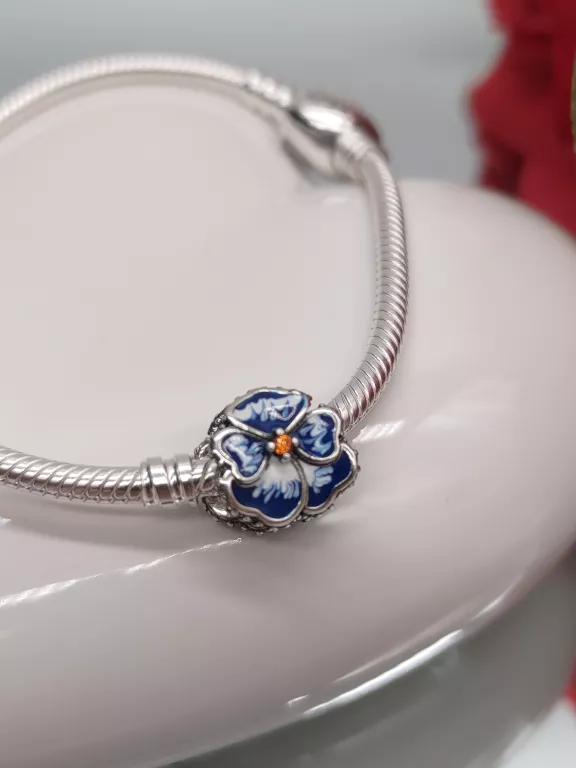 BRANSOLETKA PANDORA MOMENTS + 2 CHARMS 18CM ORG
