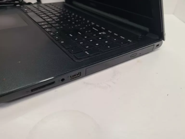 LAPTOP DELL INSPIRON 15-3567 /INTEL I3/4RAM/1TB