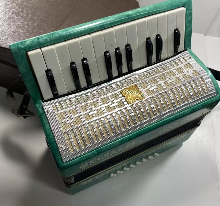 akordeon-malysz-czytaj-opis-stan-uzywany