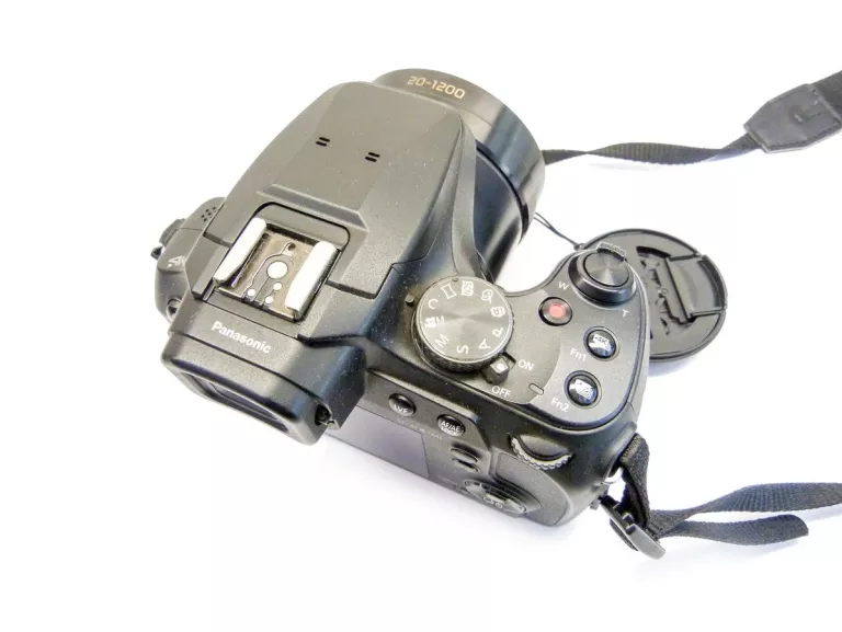 APARAT PANASONIC LUMIX FZ81 4K TORBA