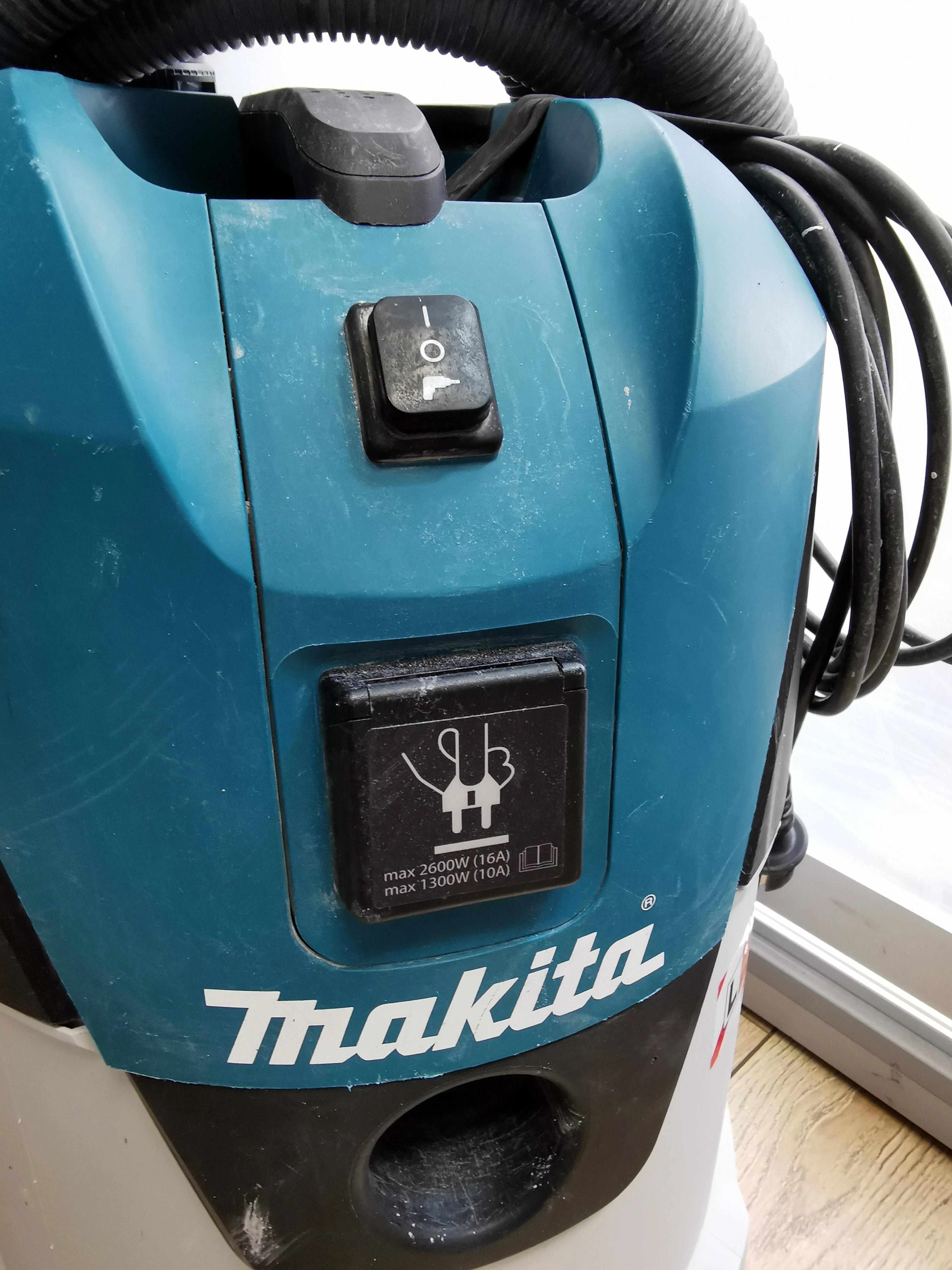 odkurzacz-makita-vc2512l-ean-gtin-0088381684774
