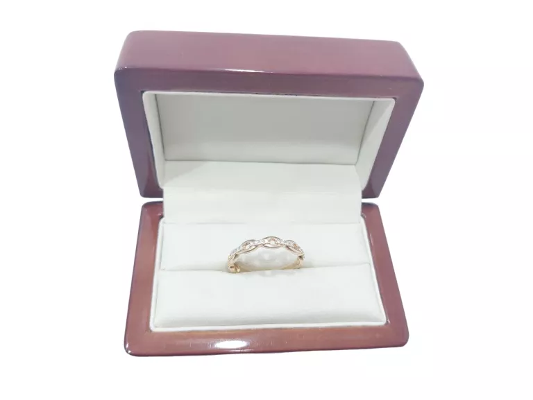 zloty-pierscionek-585-diamenty-stan-11323-1