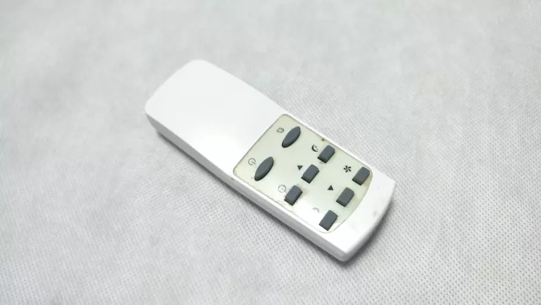 klimatyzator-ravanson-km9900-pilot-instrukcja-kod-producenta-km9900