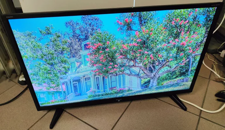 TELEWIZOR SHARP 32HI3422E 32" PILOT