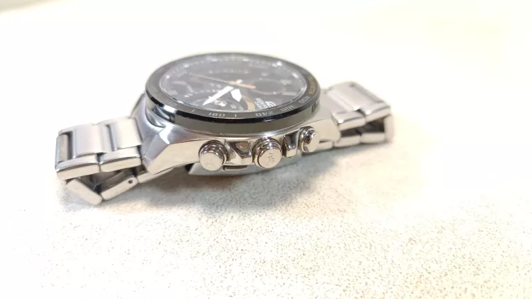 zegarek-casio-edifice-ecb-900-gwarancja-rodzaj-brak-informacji