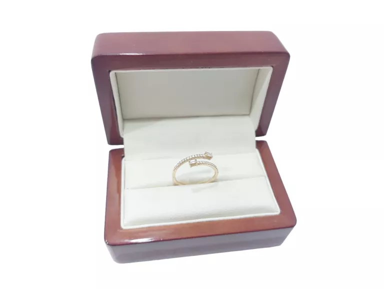 ZŁOTY PIERŚCIONEK 585 DIAMENTY