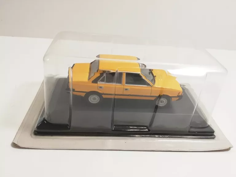 FSO POLONEZ SEDAN PROTOTYP LEGENDY FSO NR28 1:43