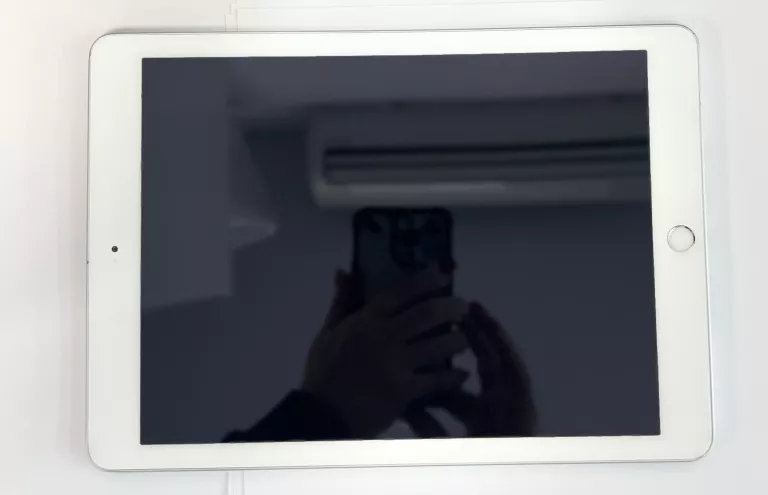 tablet-apple-ipad-5nd-gen-97-2-gb-32-gb-kolor-srebrny