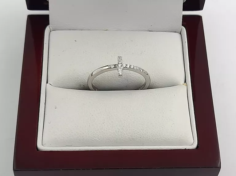 srebrny-pierscionek-krzyz-925-110g-r14-stan-11323-238058
