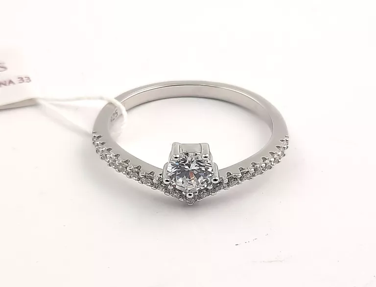 srebrny-pierscionek-cyrkonie-250g-r22-1-go-maja-11a-libiaz