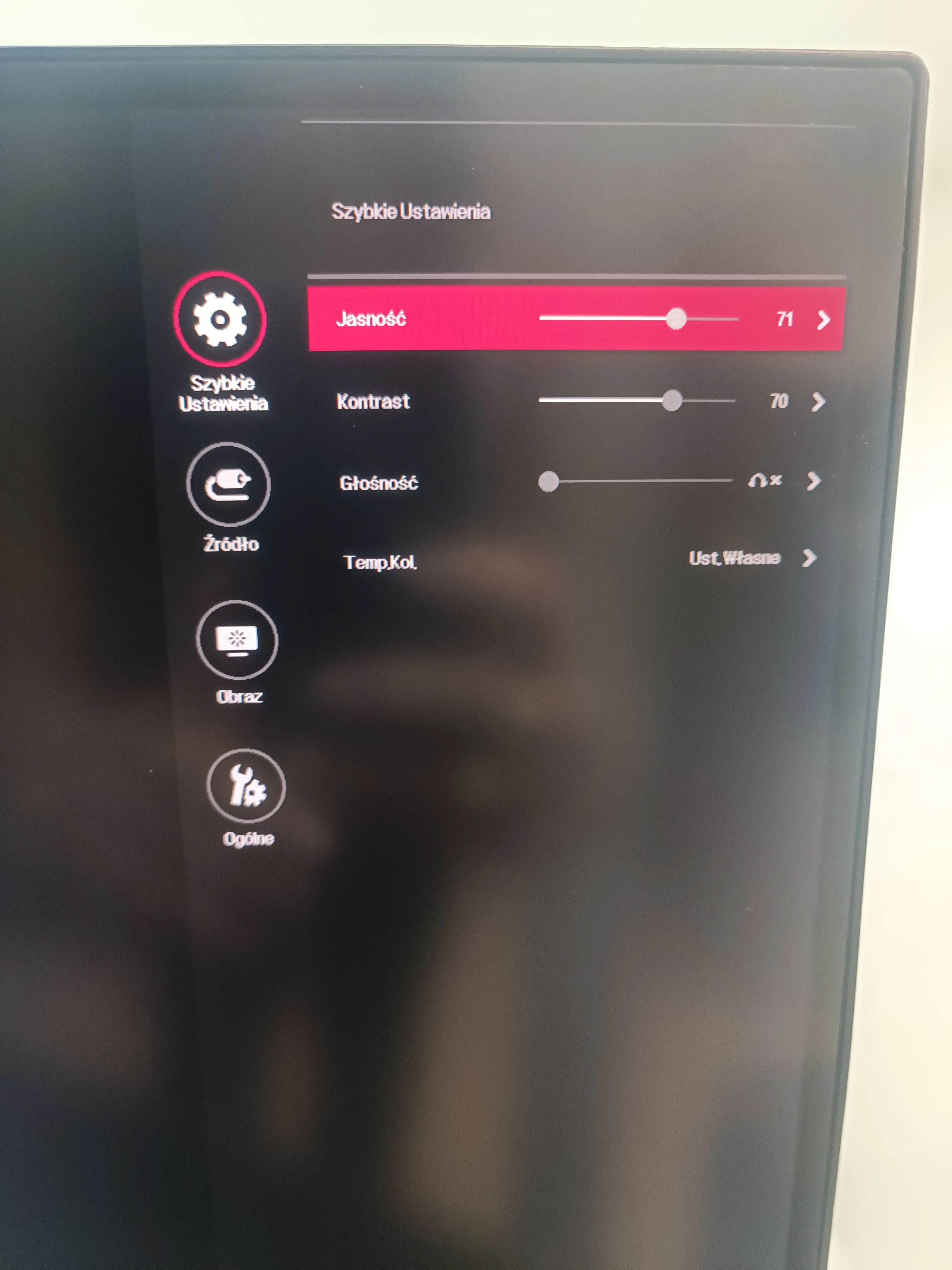 monitor-led-lg-27uk650-w-27-3840-x-2160-px-ips-kod-producenta-27uk650-w