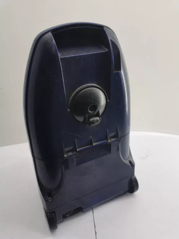 odkurzacz-zelmer-niebieski-z-rura-rodzaj-odkurzacza-workowy