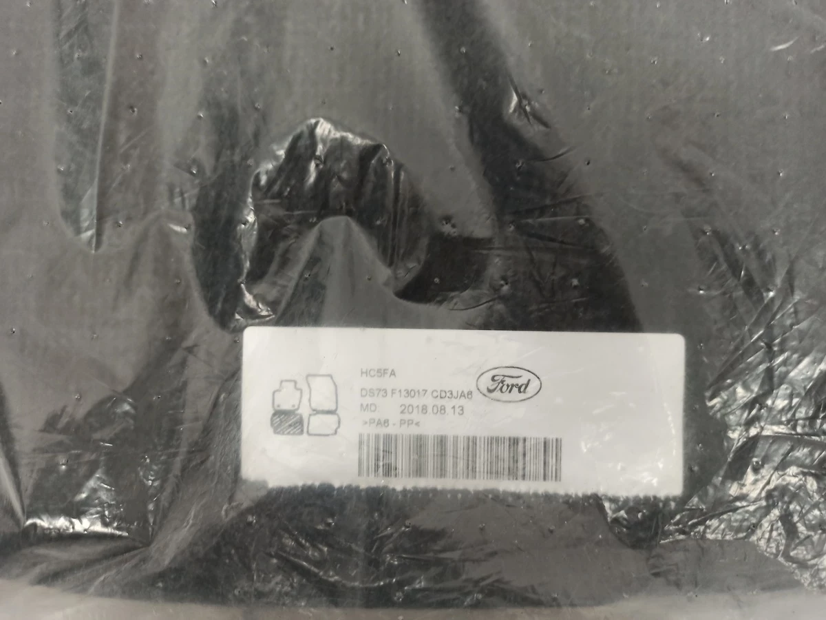 dywaniki-samochodowe-komplet-ford-d3u6a-ean-gtin-4260459590736