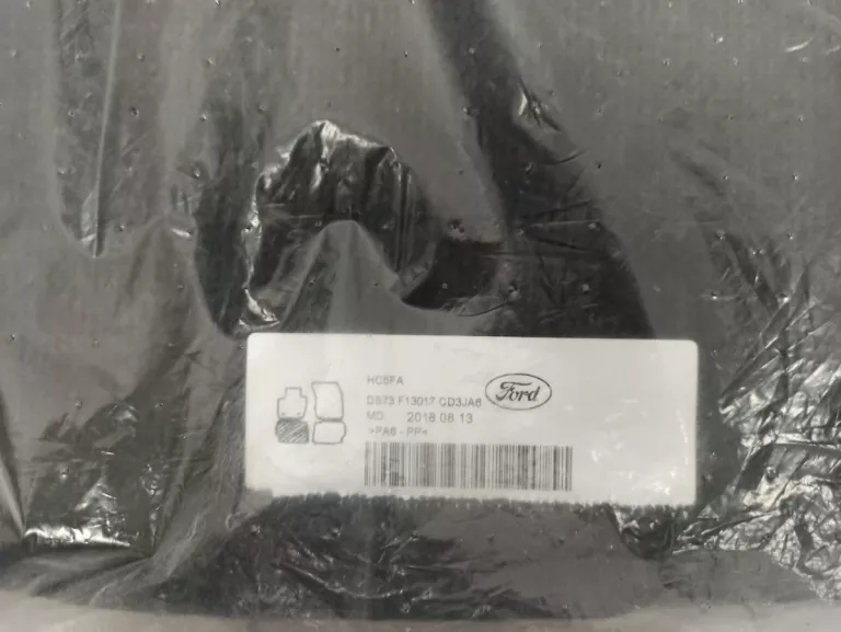 dywaniki-samochodowe-komplet-ford-d3u6a-ean-gtin-4260459590736