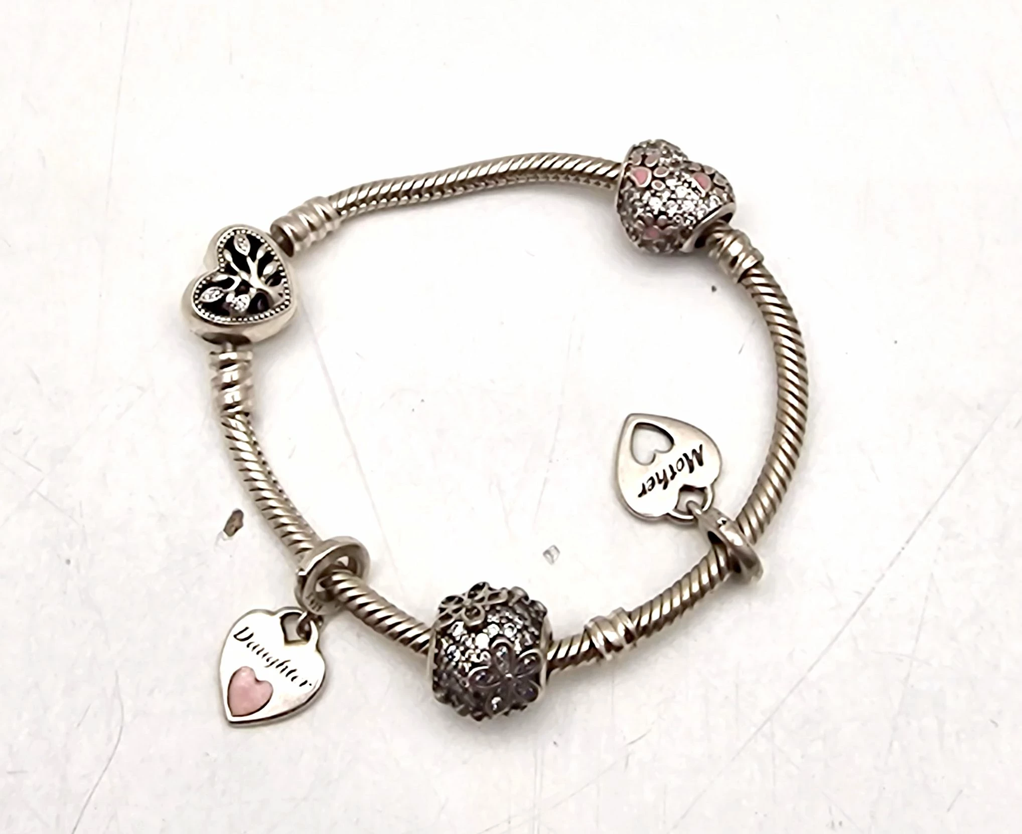 bransoletka-pandora-z-charmsami-kromera-6-wroclaw