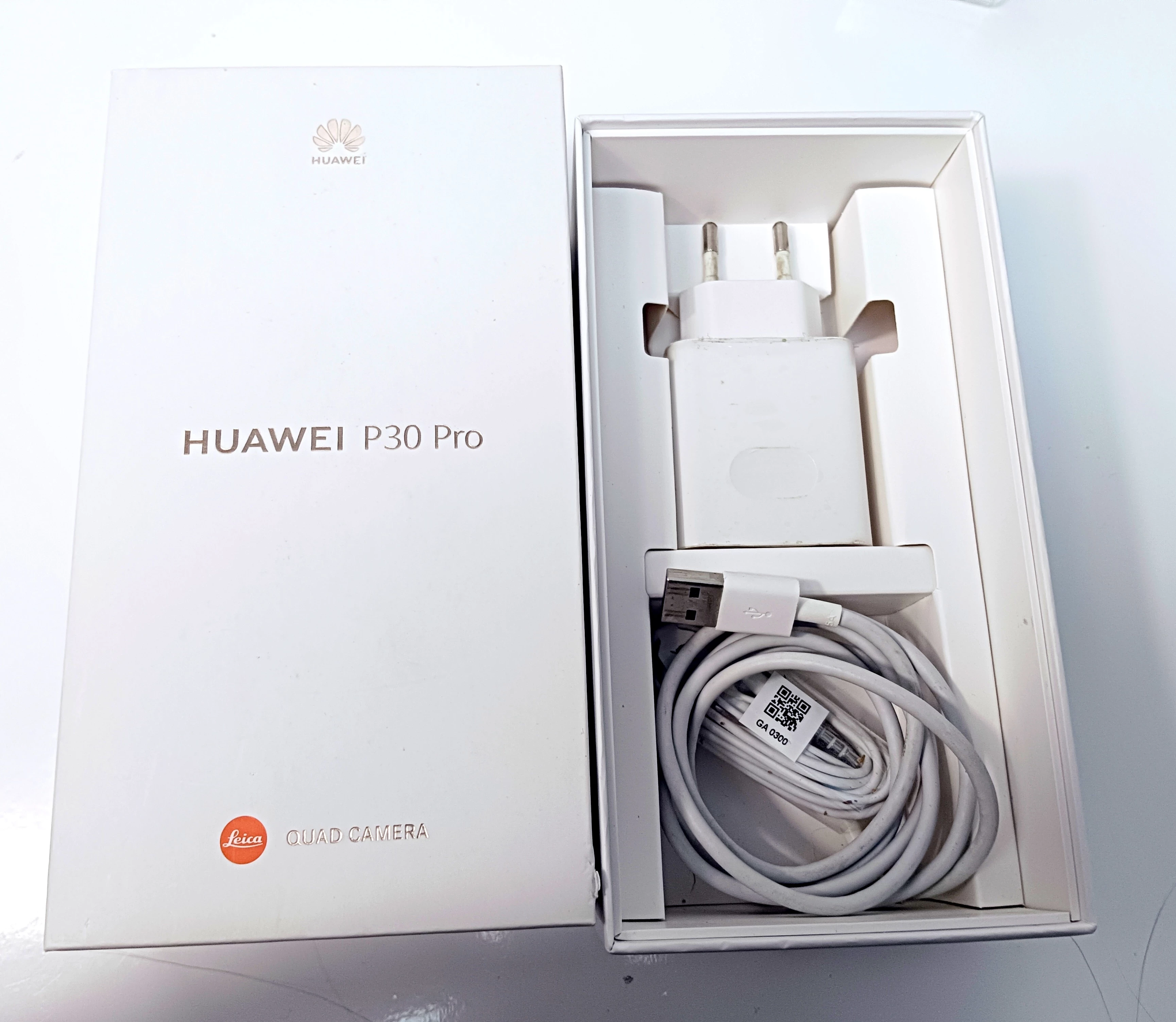 telefon-huawei-p30-pro-6128gb-komplet-zadbany-typ-smartfon