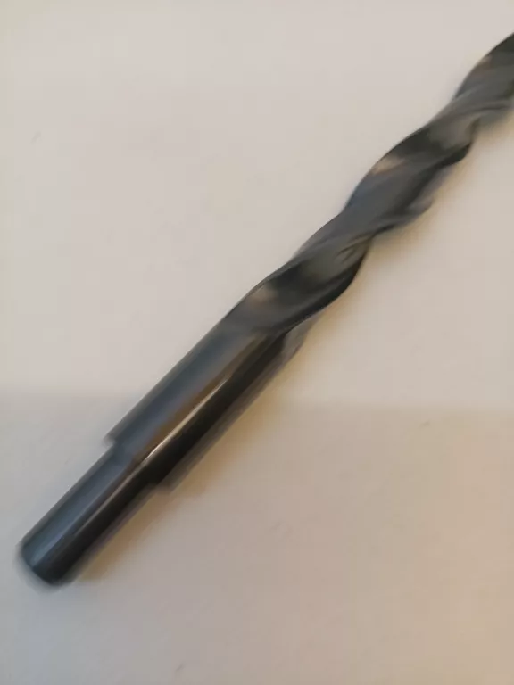 wiertlo-festa-180-mm-r13-zastosowanie-do-metalu