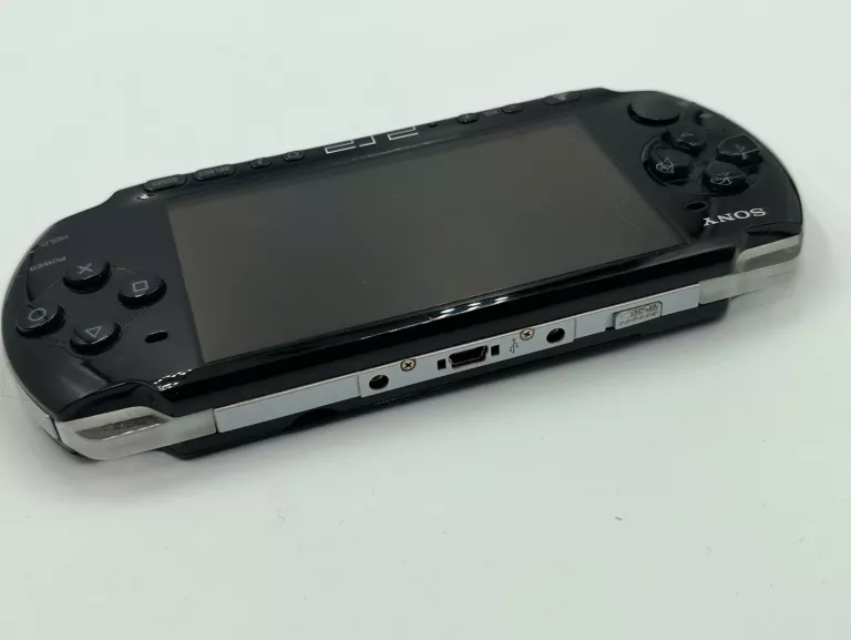 konsola-psp-3004lad2-gry-w-etui-polecamy-piekarska-46-bytom-sc