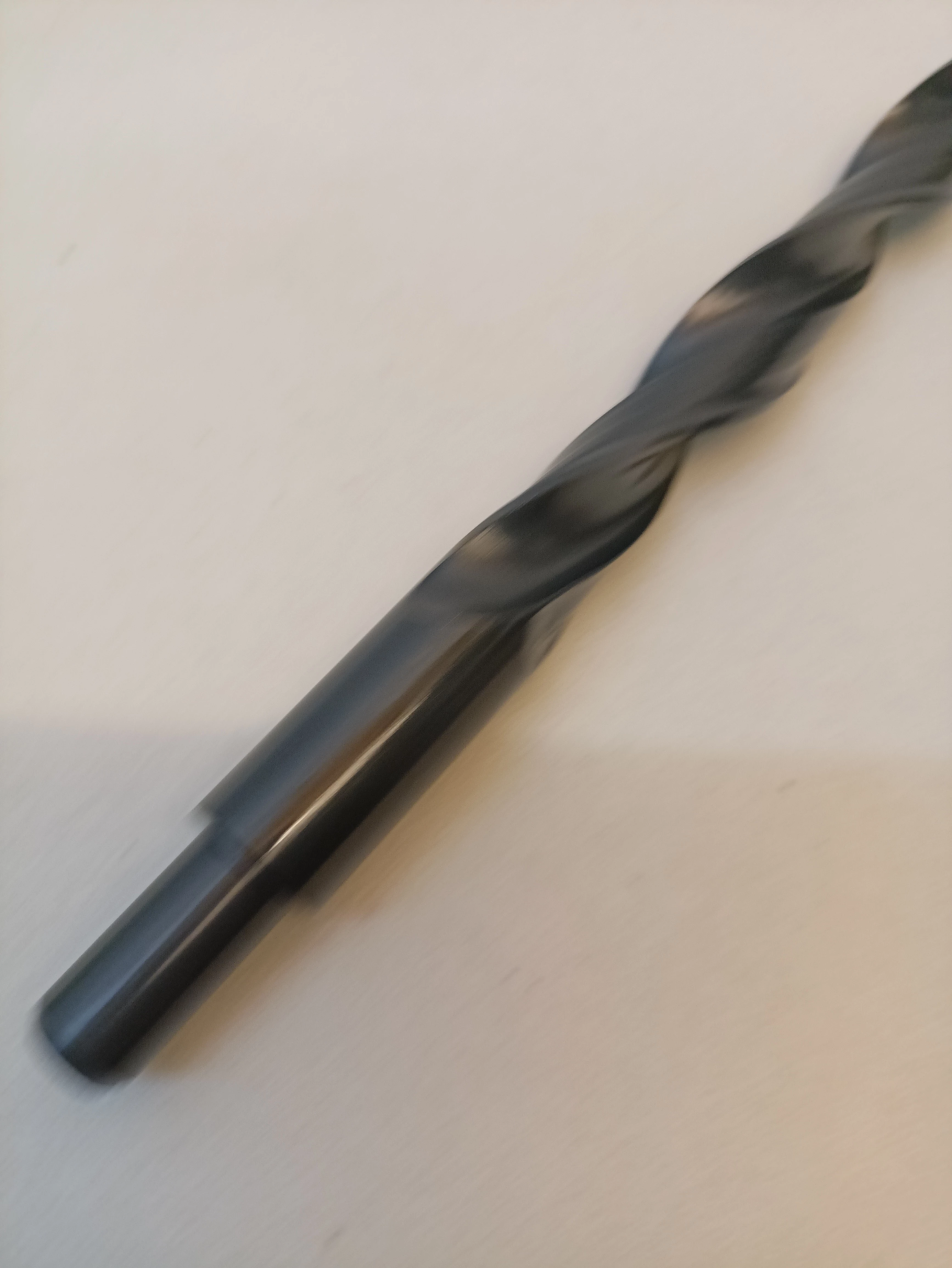 wiertlo-festa-180-mm-r13-zastosowanie-do-metalu