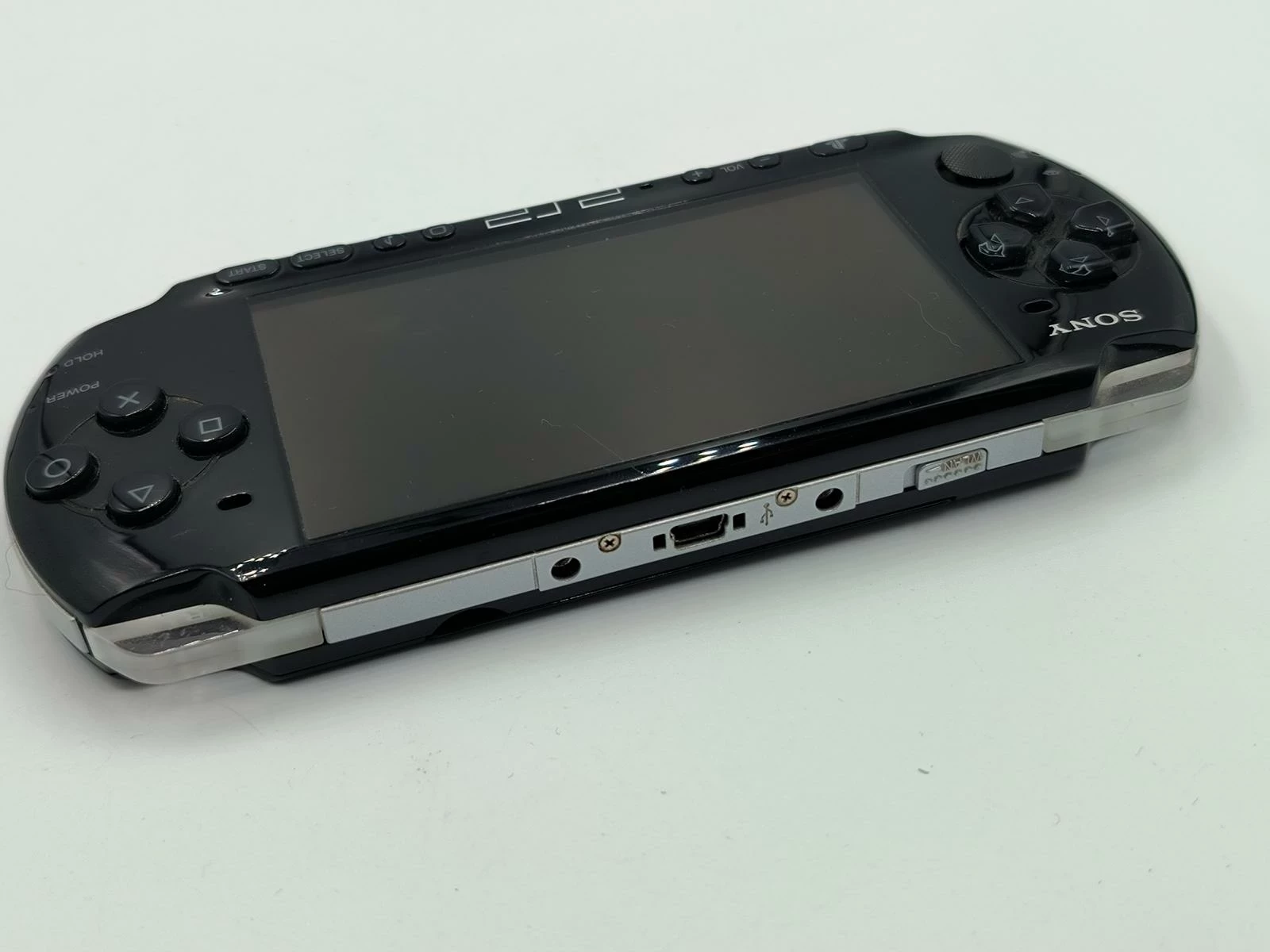 konsola-psp-3004lad2-gry-w-etui-polecamy-piekarska-46-bytom-sc