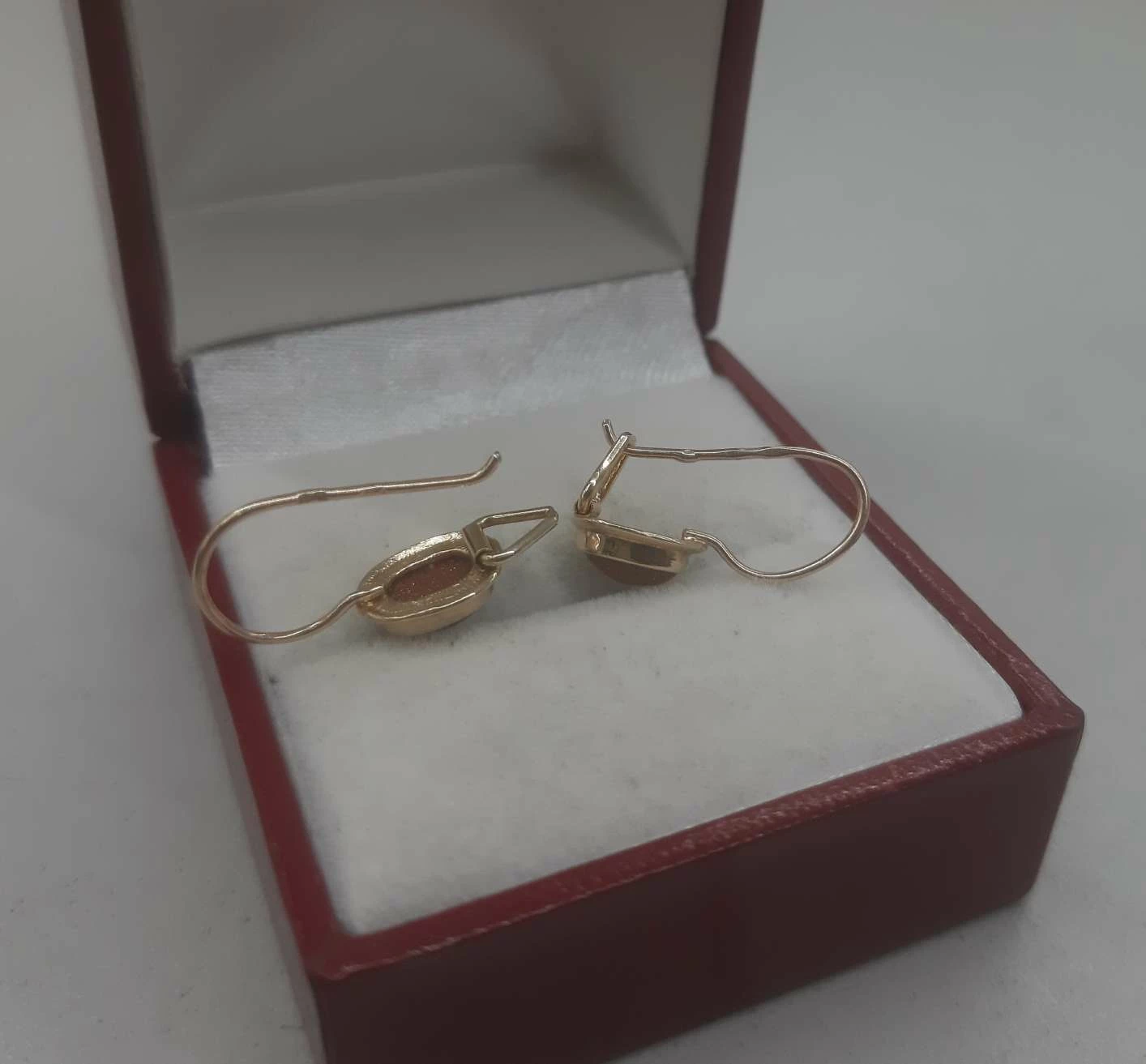 zlote-kolczyki-z-piaskiem-pustyni-585-marka-inna-marka