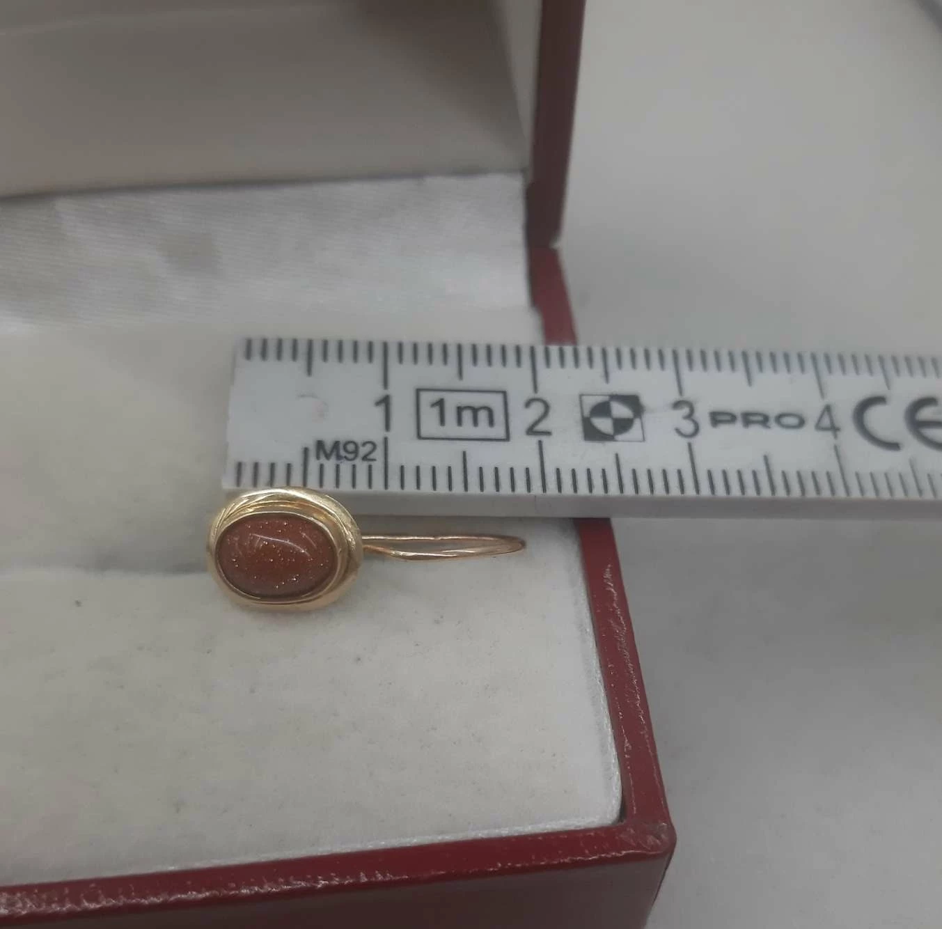 zlote-kolczyki-z-piaskiem-pustyni-585-rodzaj-bigla-zamkniety