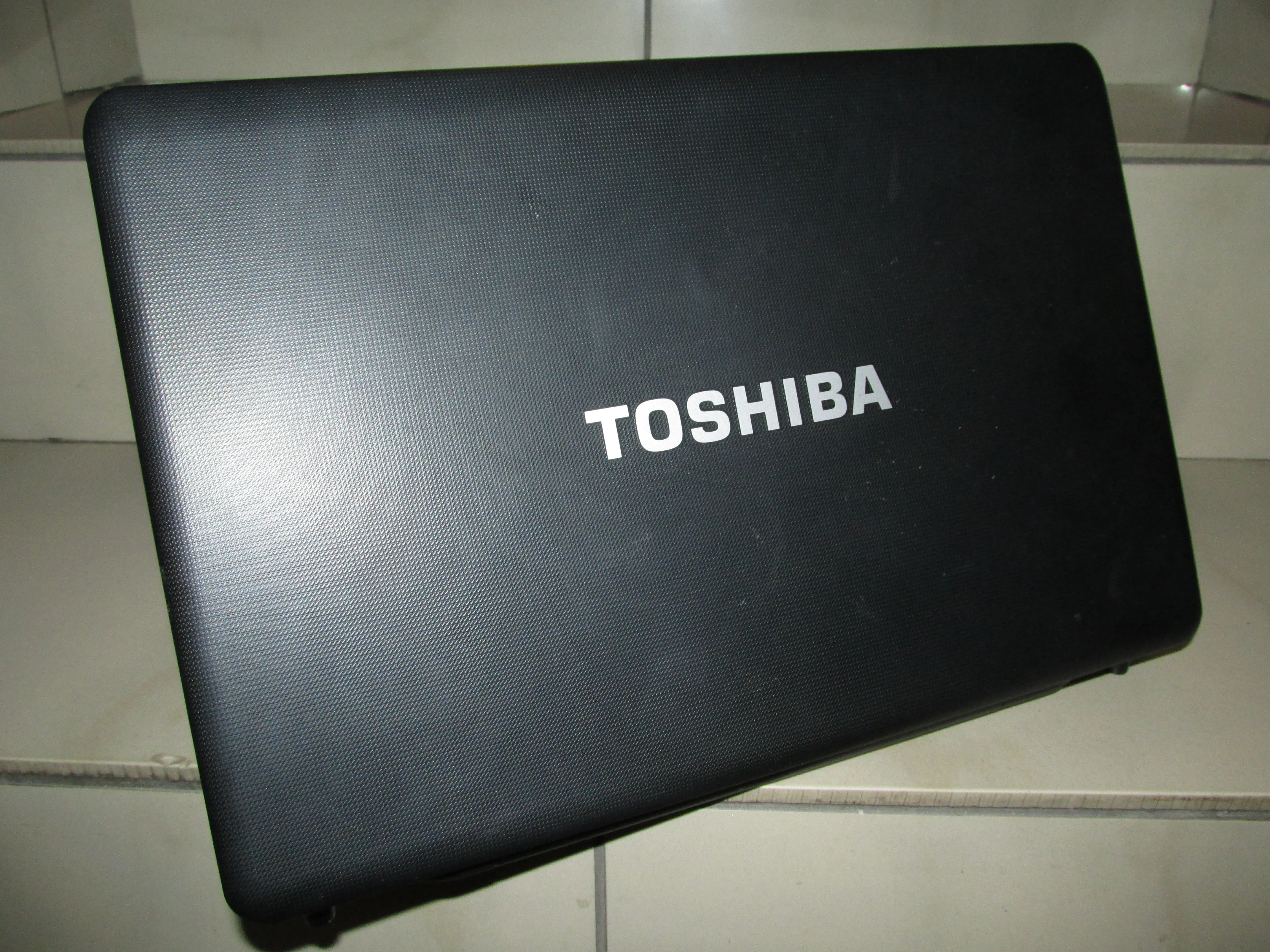 laptop-toshiba-satellite-c660-6gb250gb-stan-uzywany