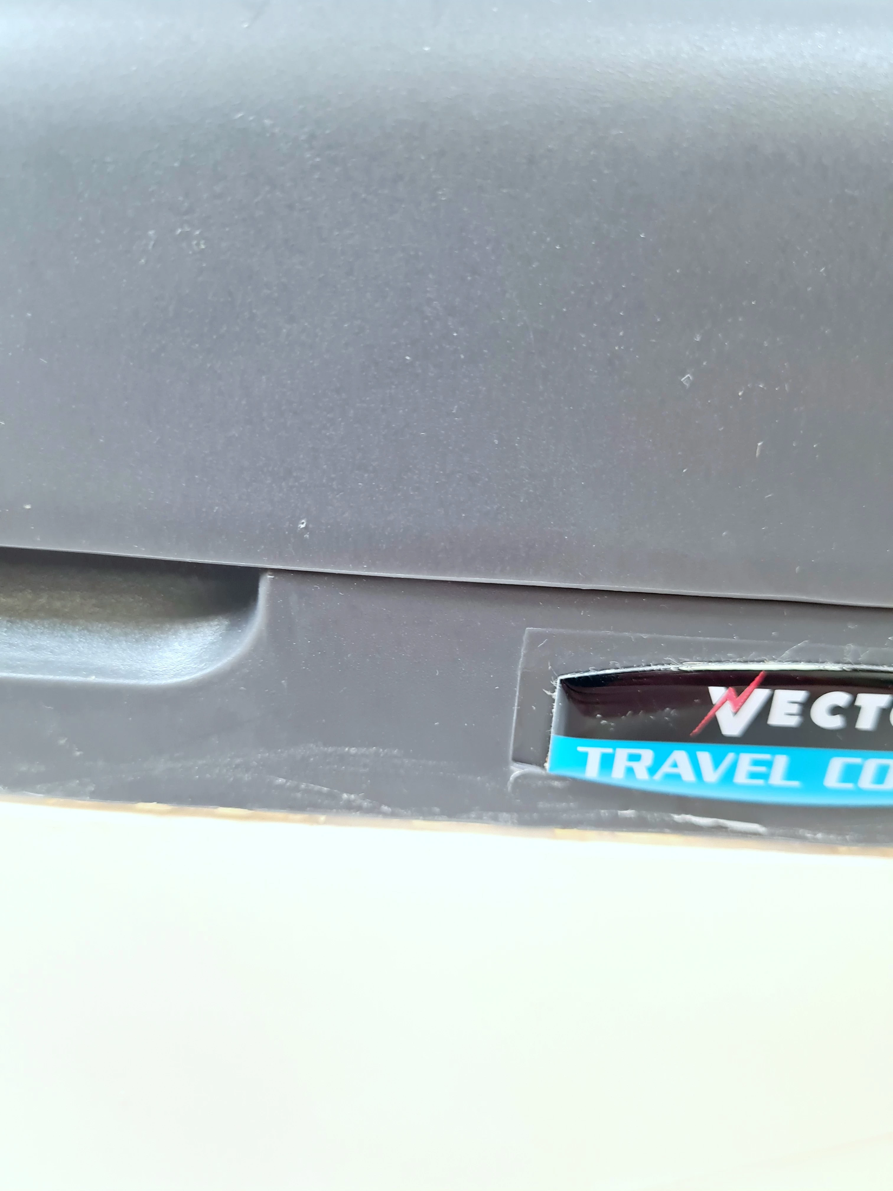 lodowka-samochodowa-vector-podlokietnik-polecam-product-id-398adc00-5477-4ab3-a139-6373bd660784