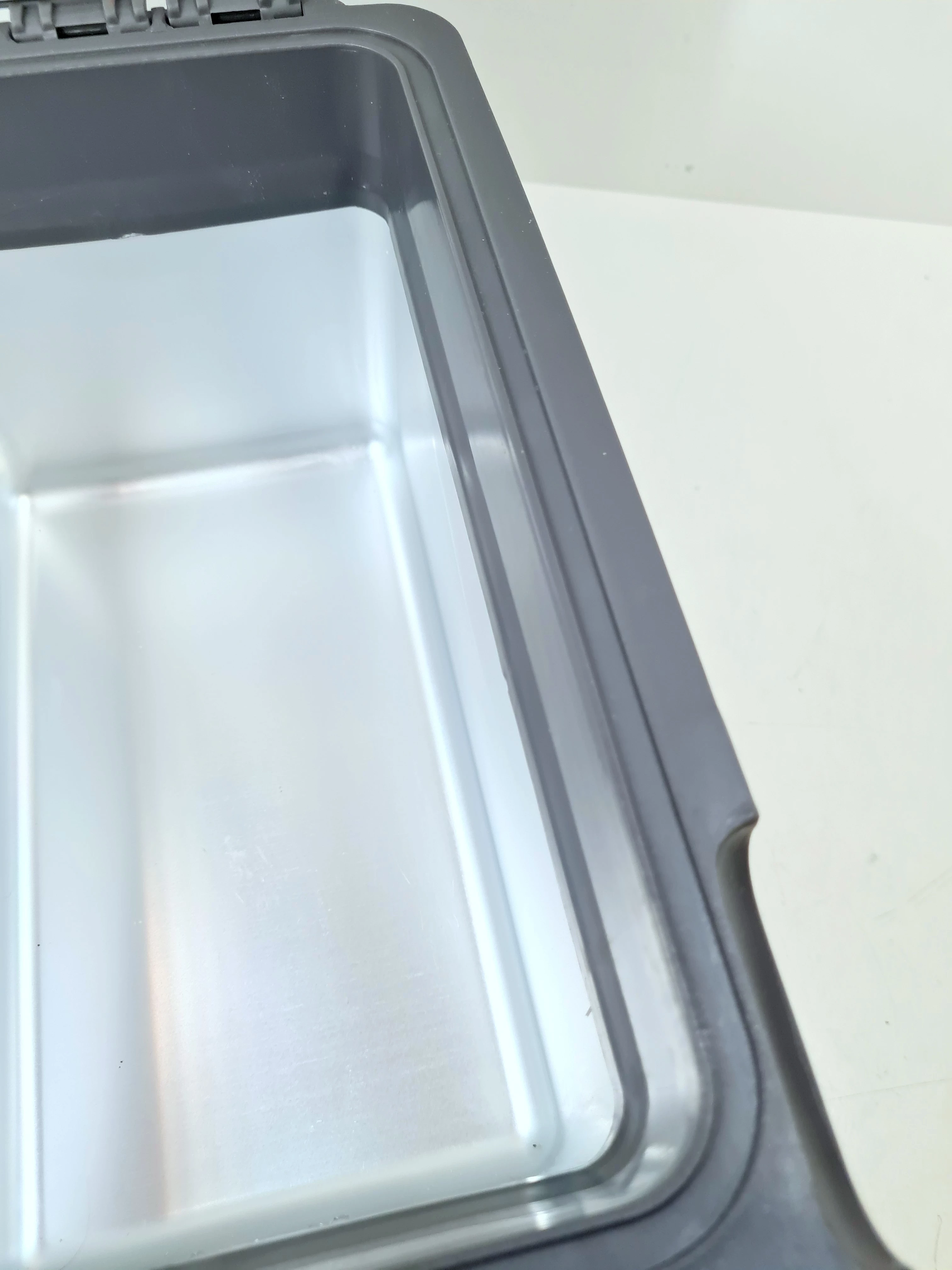 lodowka-samochodowa-vector-podlokietnik-polecam-marka-norauto