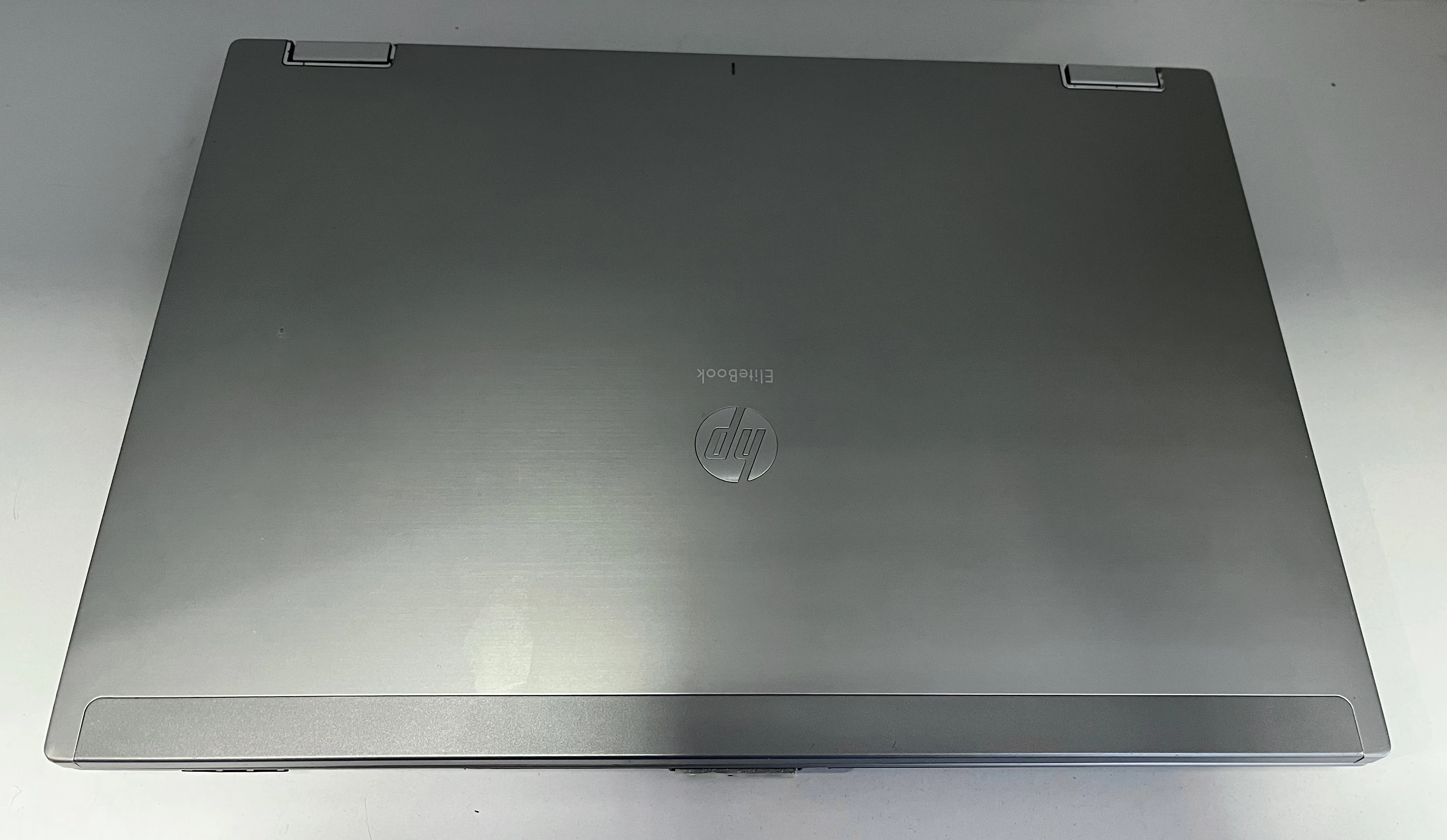 laptop-hp-elitebook-8440p-i5-6gb-ram-opis-rodzaj-karty-graficznej-grafika-zintegrowana