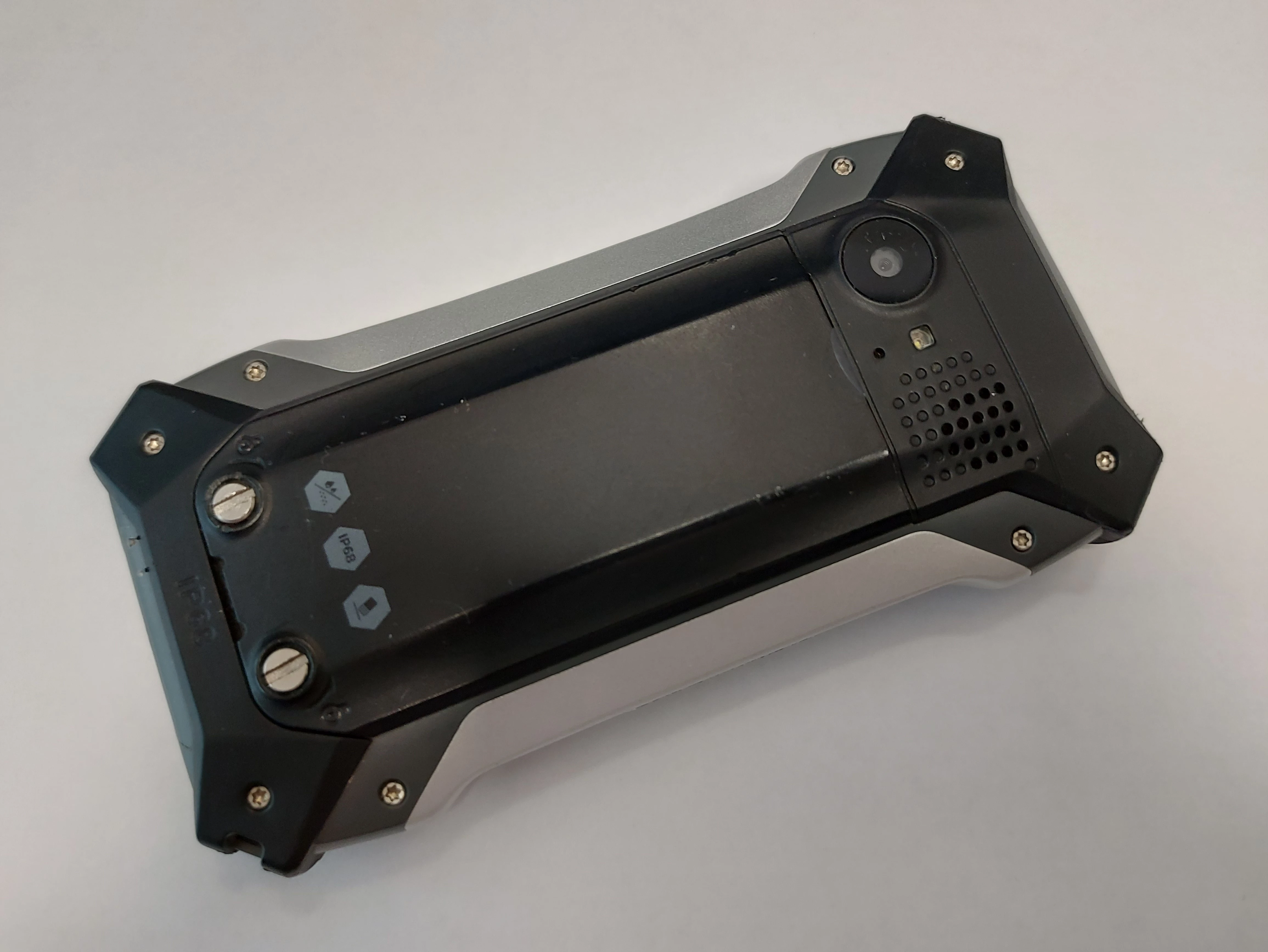 telefon-hammer-ip68-kolor-czarny