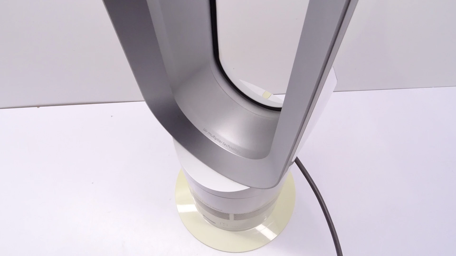 wentylator-dyson-hotcool-am05-uk-pilot-funkcje-oscylacja