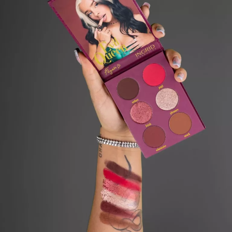 INGRID X FAGATA TOXIC PALETA CIENI EVIL QUEEN