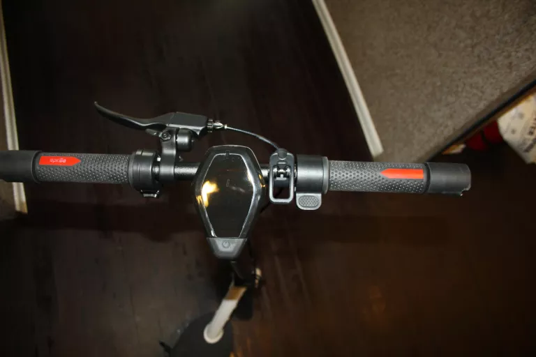 HULAJNOGA ELEKTRYCZNA ESRZ APRILIA