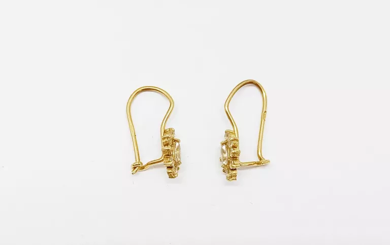 zlote-kolczyki-material-zloto