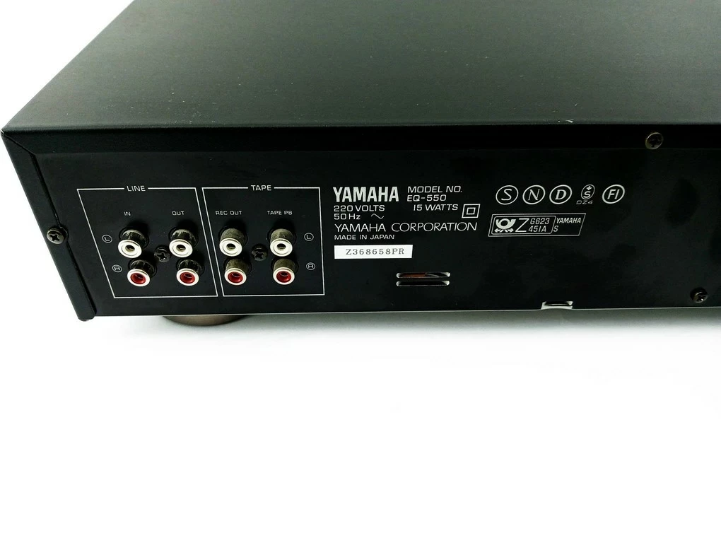 korektor-graficzny-yamaha-eq-550-marka-yamaha