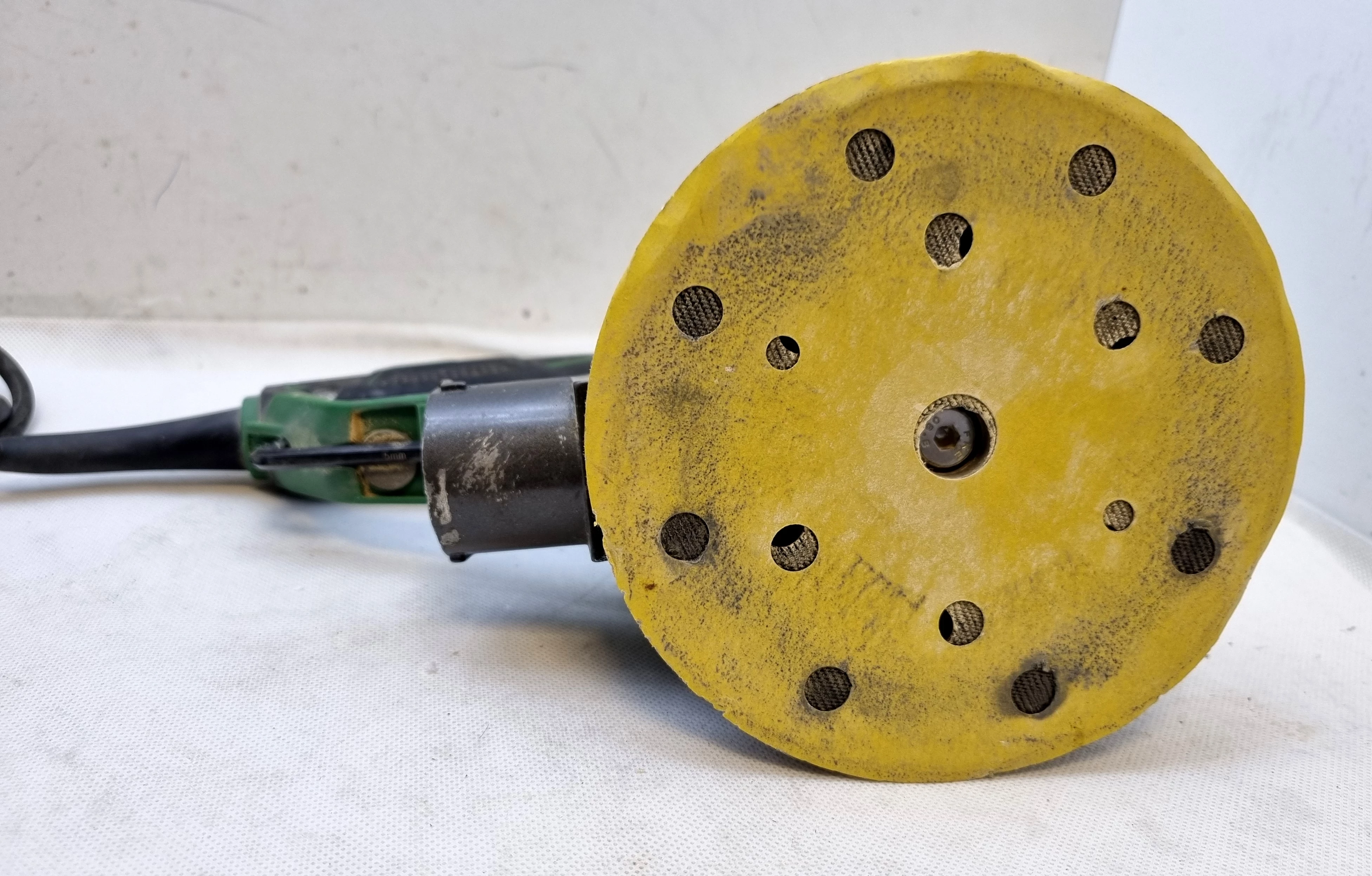 szlifierka-mimosrodowa-hikoki-sv15yc-product-id