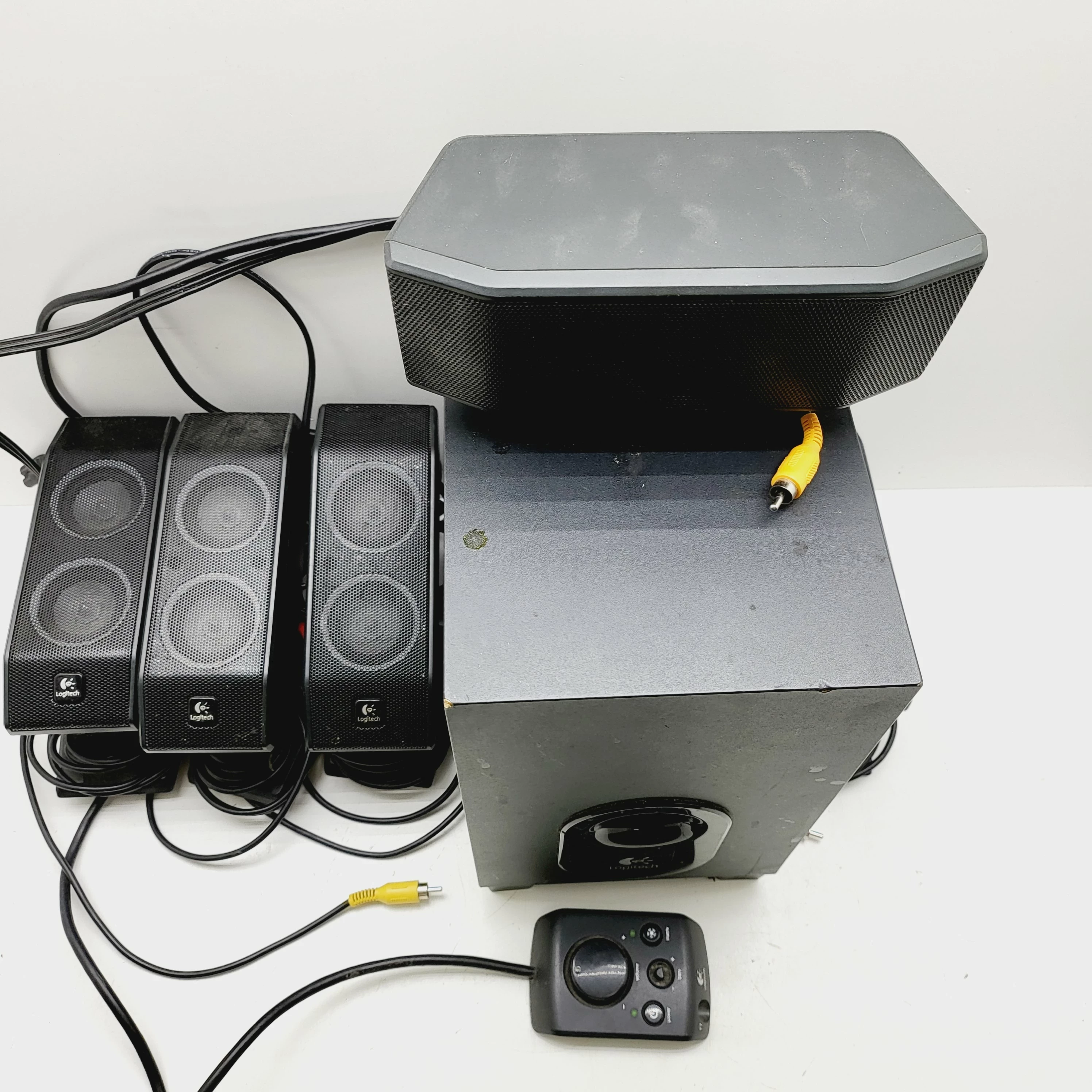 51-glosniki-logitech-x540-komplet-sprawny-stan-uzywany