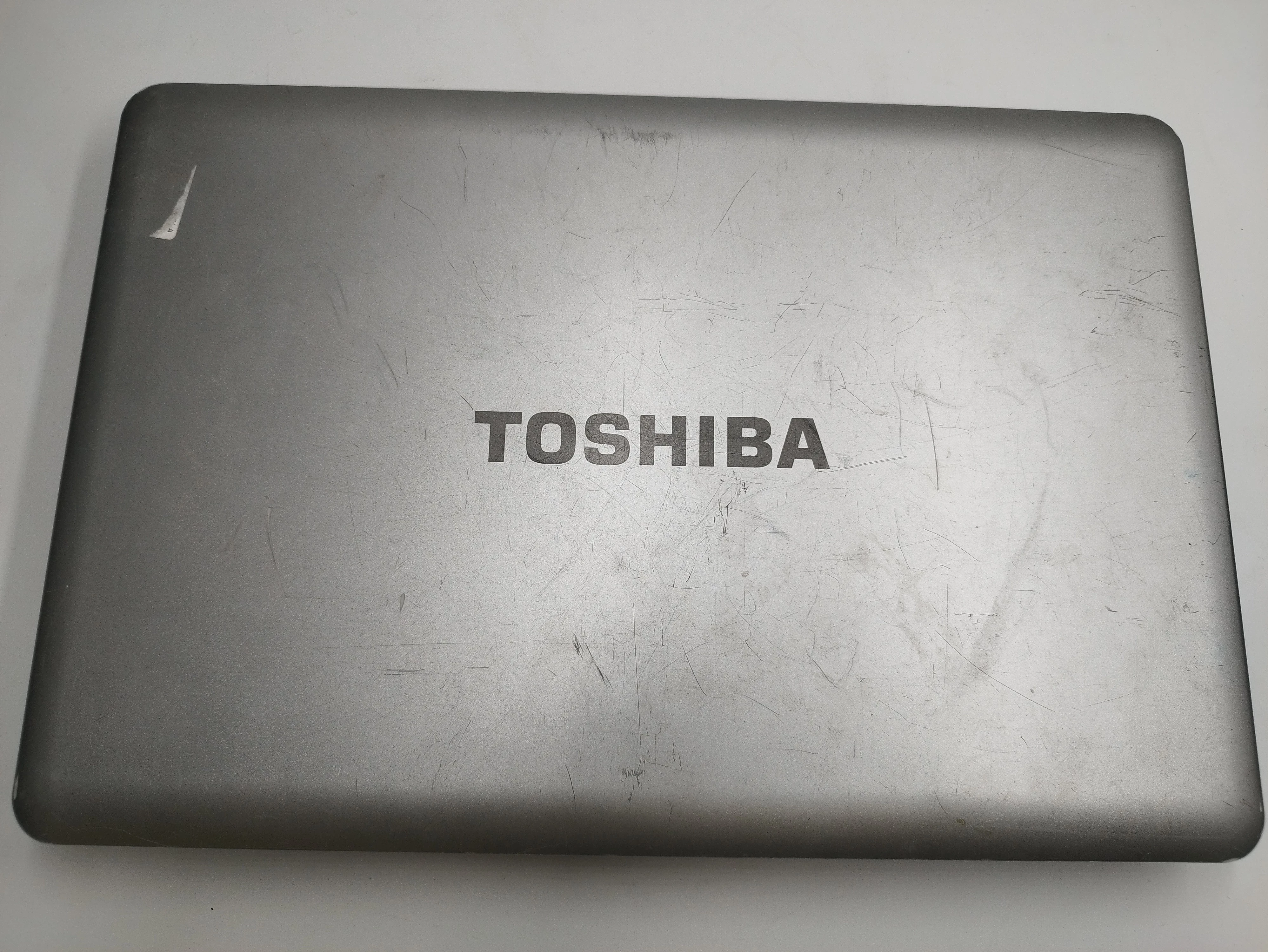 laptop-toshiba-satellite-l500-20u-1503gb-seria-procesora-intel-pentium-dual-core