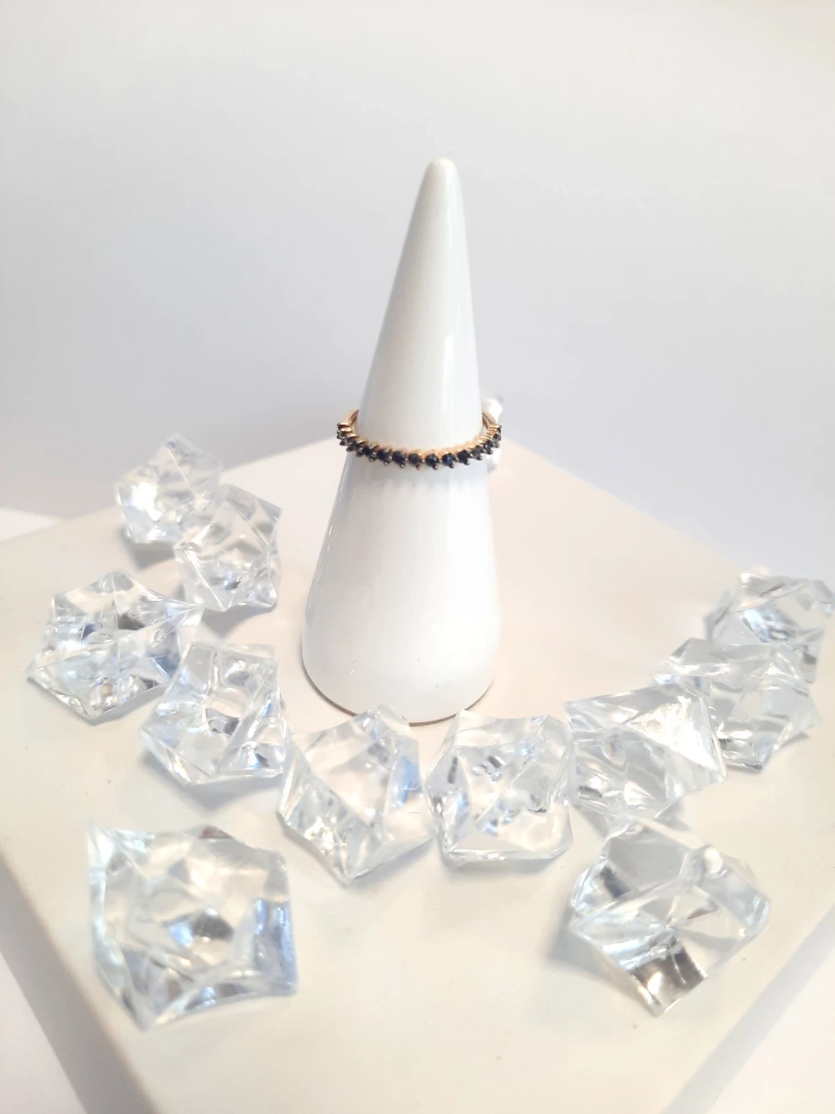 okazja-cudny-pierscionek-obraczka-czarne-oczka-3-maja-22-hajnowka