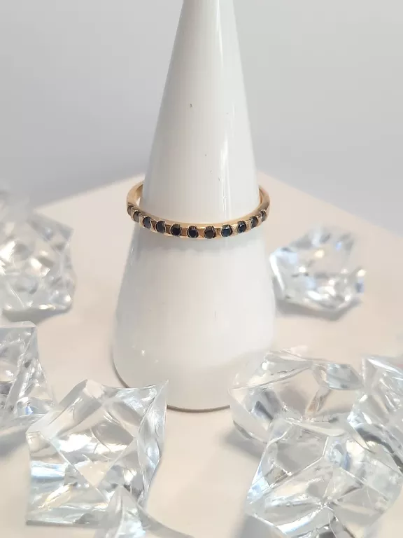 okazja-zloty-pierscionek-czarne-kamyczki-14k-ean-gtin-5905868206159