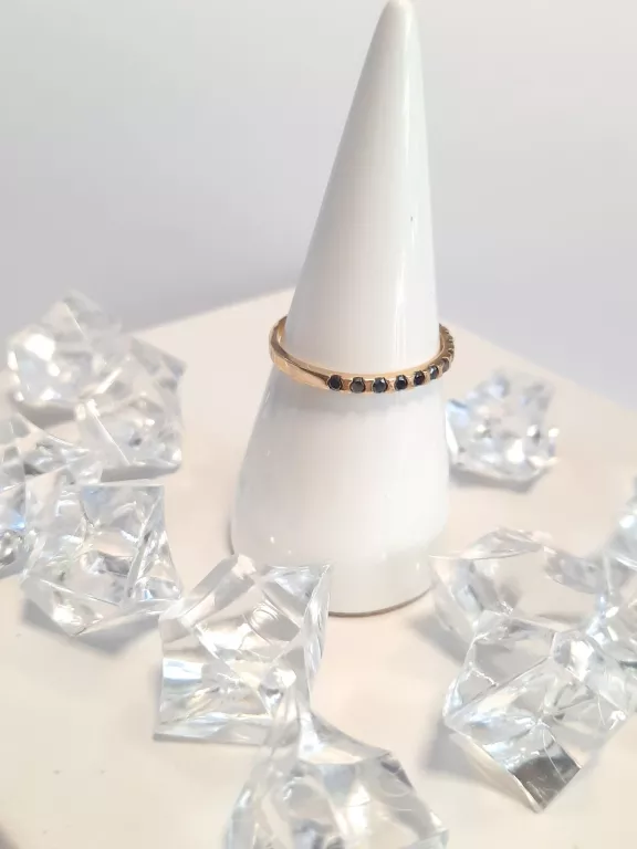 okazja-zloty-pierscionek-czarne-kamyczki-14k-rodzaj-2205-2