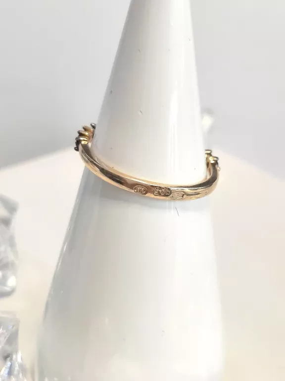 okazja-cudny-pierscionek-obraczka-czarne-oczka-rodzaj-2205-2