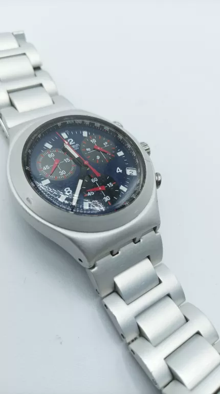 zegarek-swatch-irony-at-warto-typ-nareczny