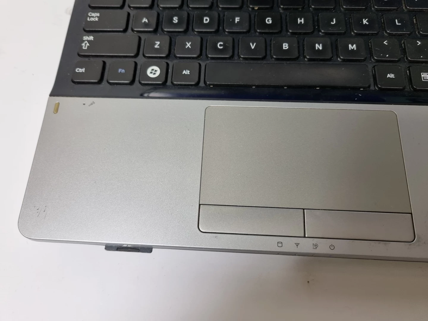 laptop-samsung-300e-przekatna-ekranu-1560